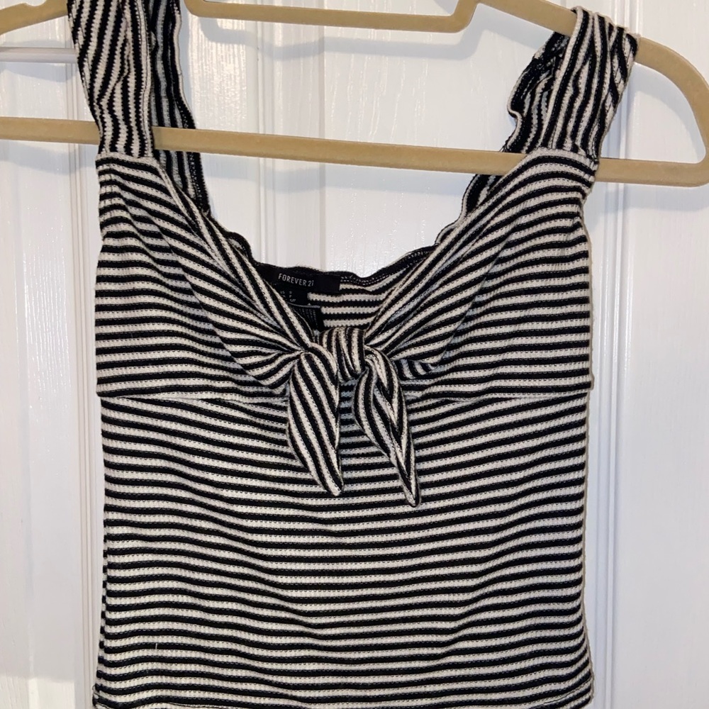 Black and white stripped crop top